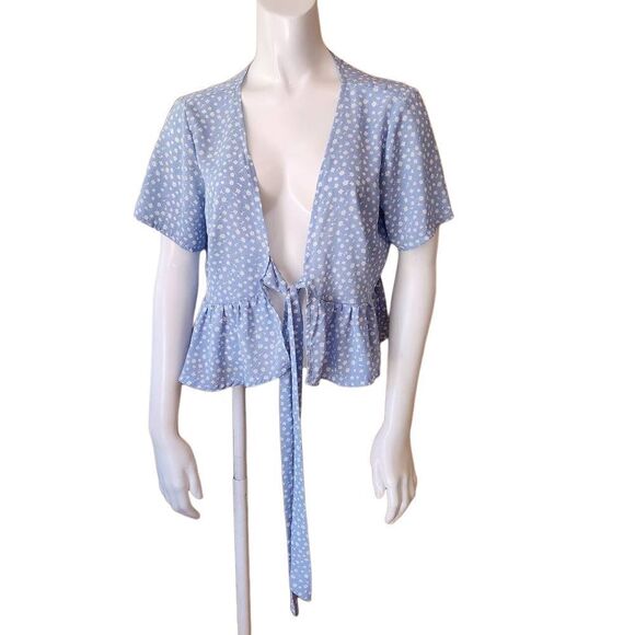 Romwe Blue & White Floral Ditzy Tie Front Peplum Top (L) - Picture 3 of 7